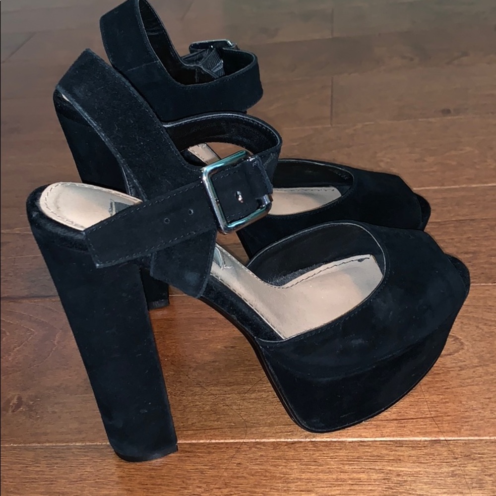 Steve Madden pumps